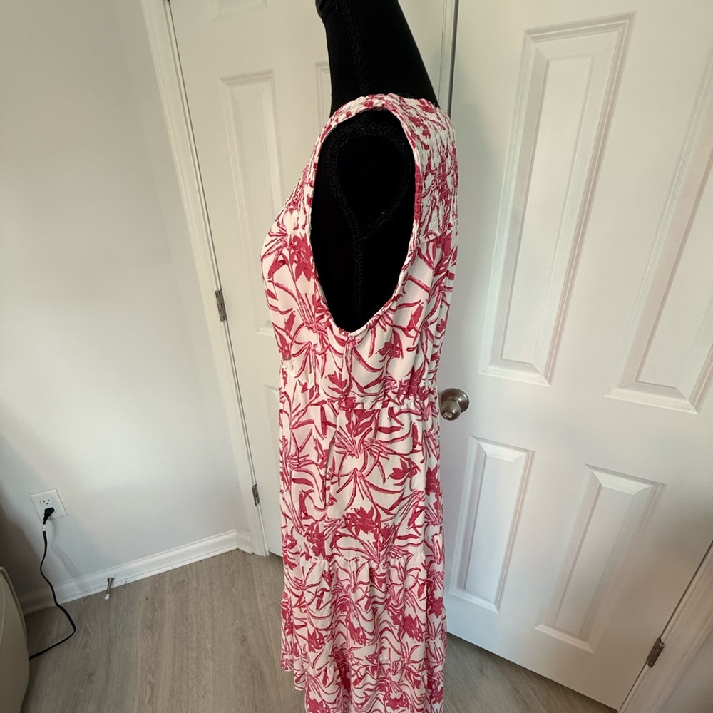 Hayden Pink White Floral Sleeveless smocked Midi Dress Large.  Brunch Resortwear - Picture 5 of 10